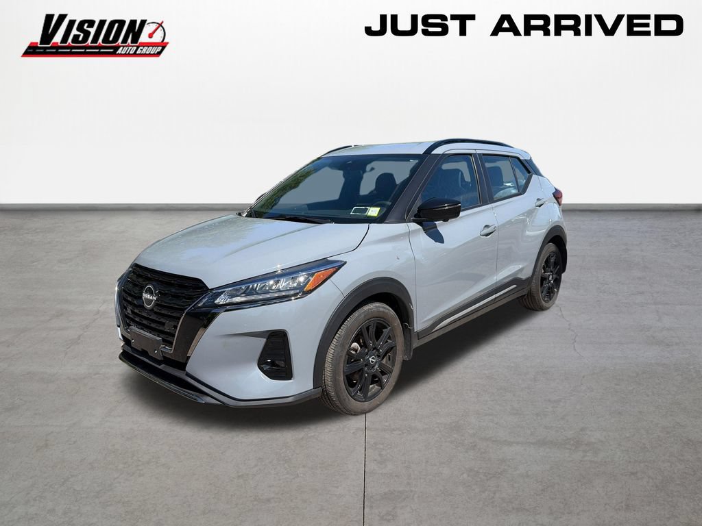 Used 2024 Nissan Kicks SR w/ SR Premium Package FWD image 1