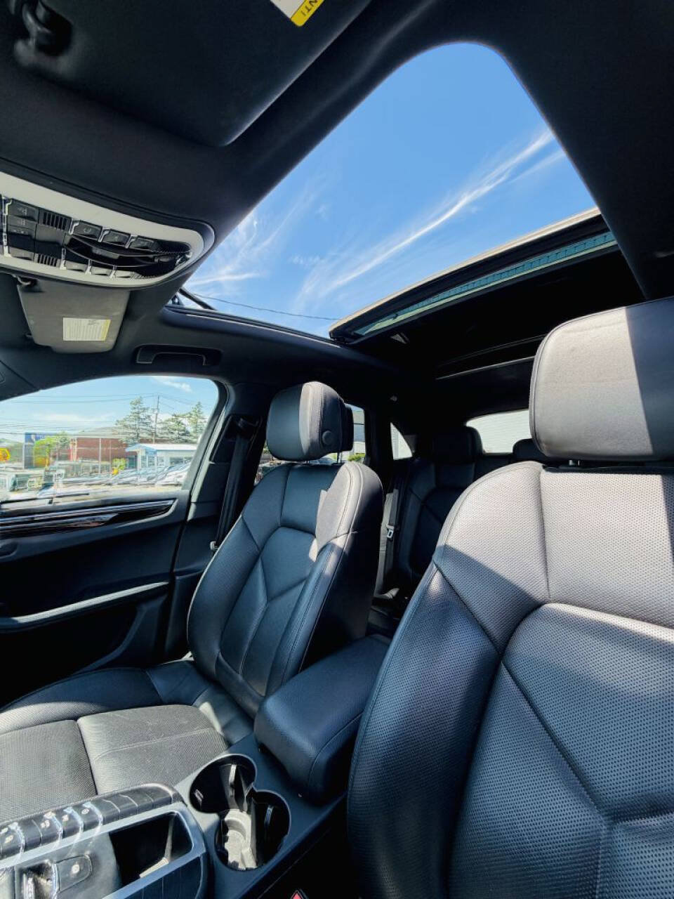 Used 2018 Porsche Macan S w/ Premium Package Plus AWD/4WD image 14