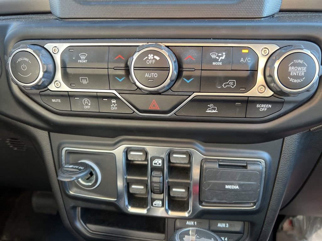 Used 2021 Jeep Wrangler Unlimited Sport image 27