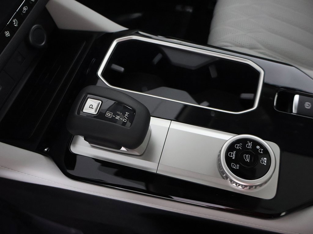 New 2025 Mitsubishi Outlander SEL image 55