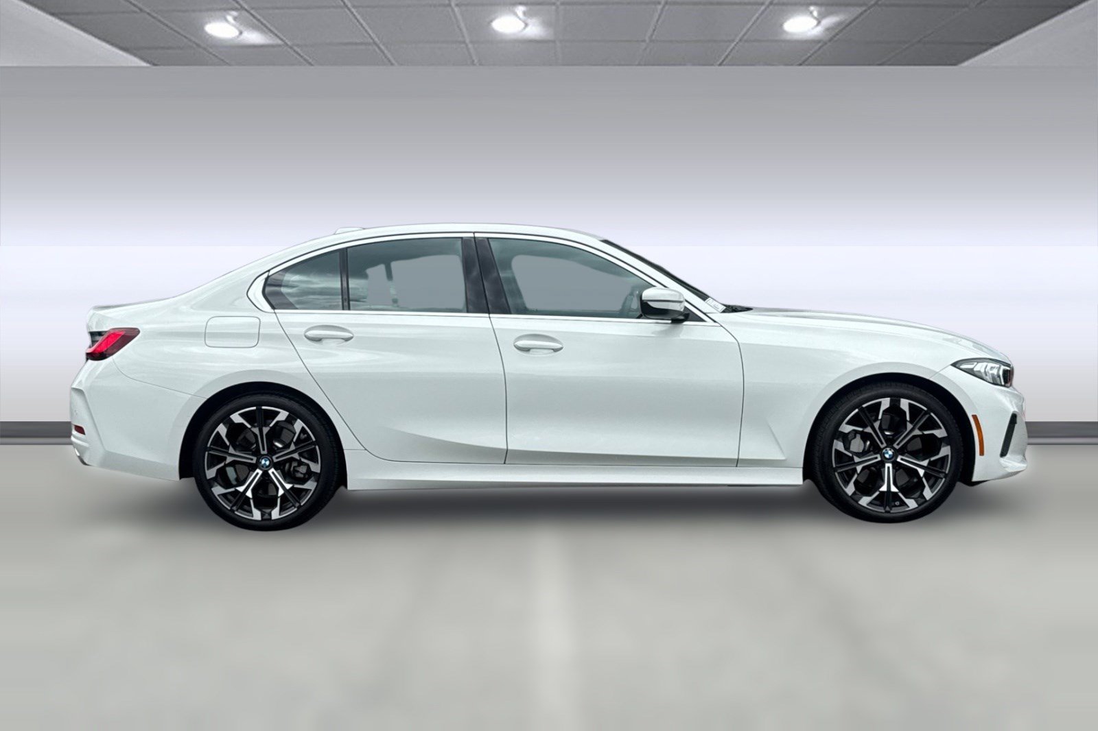 Certified 2025 BMW 330i Sedan w/ Convenience Package RWD image 8