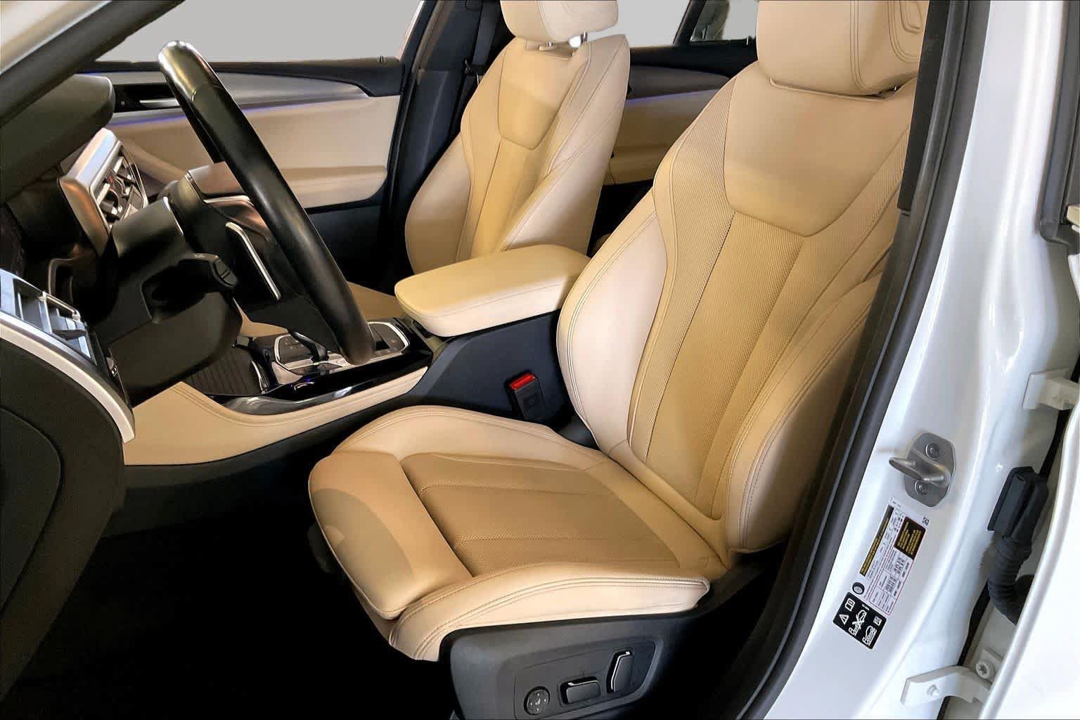Used 2025 BMW X4 xDrive30i AWD/4WD image 7