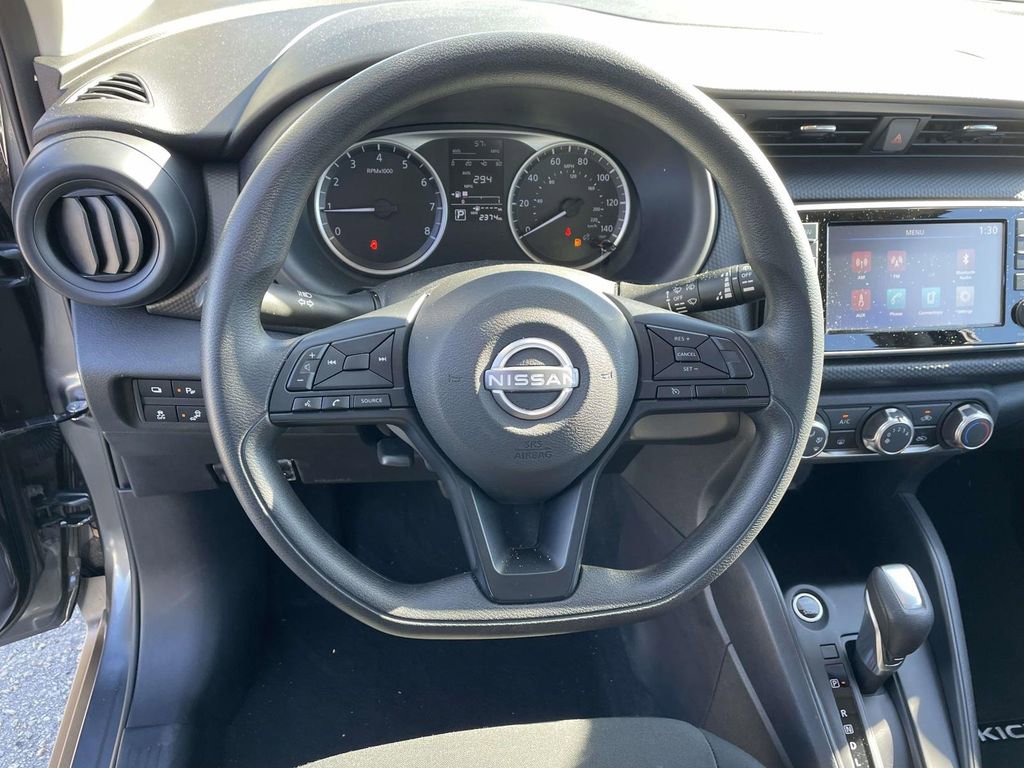 Used 2025 Nissan Kicks Play S image 18