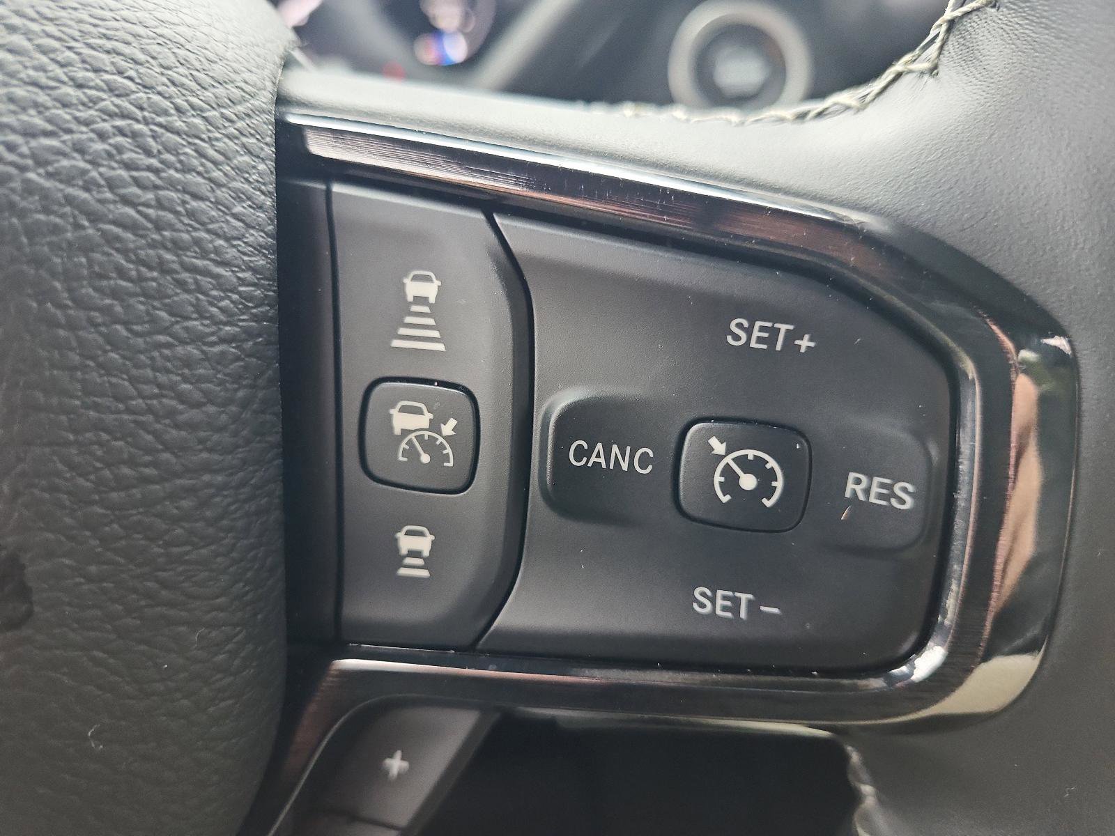 Used 2024 RAM 2500 Limited image 28