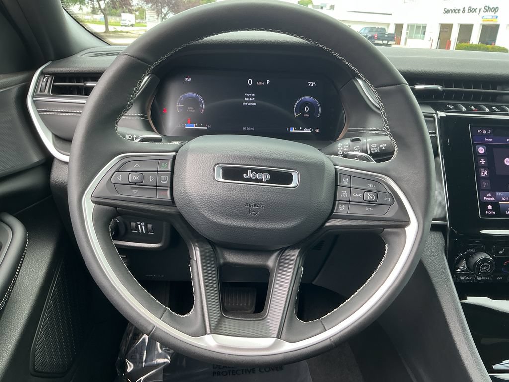Certified 2025 Jeep Grand Cherokee Laredo X w/ Luxury Tech Group I AWD/4WD image 17
