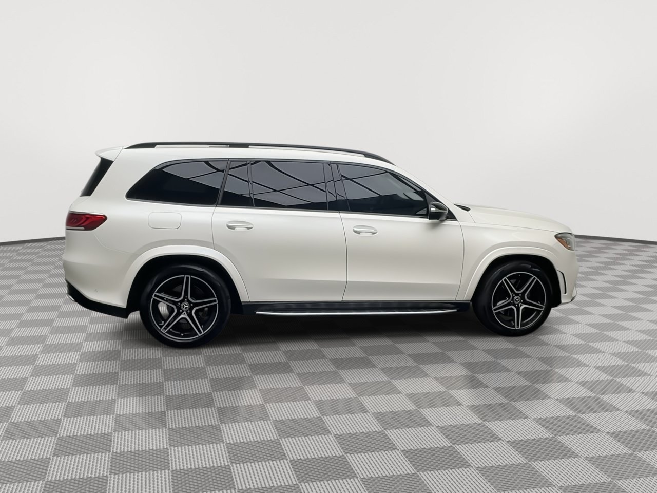 Used 2023 Mercedes-Benz GLS 450 4MATIC image 45