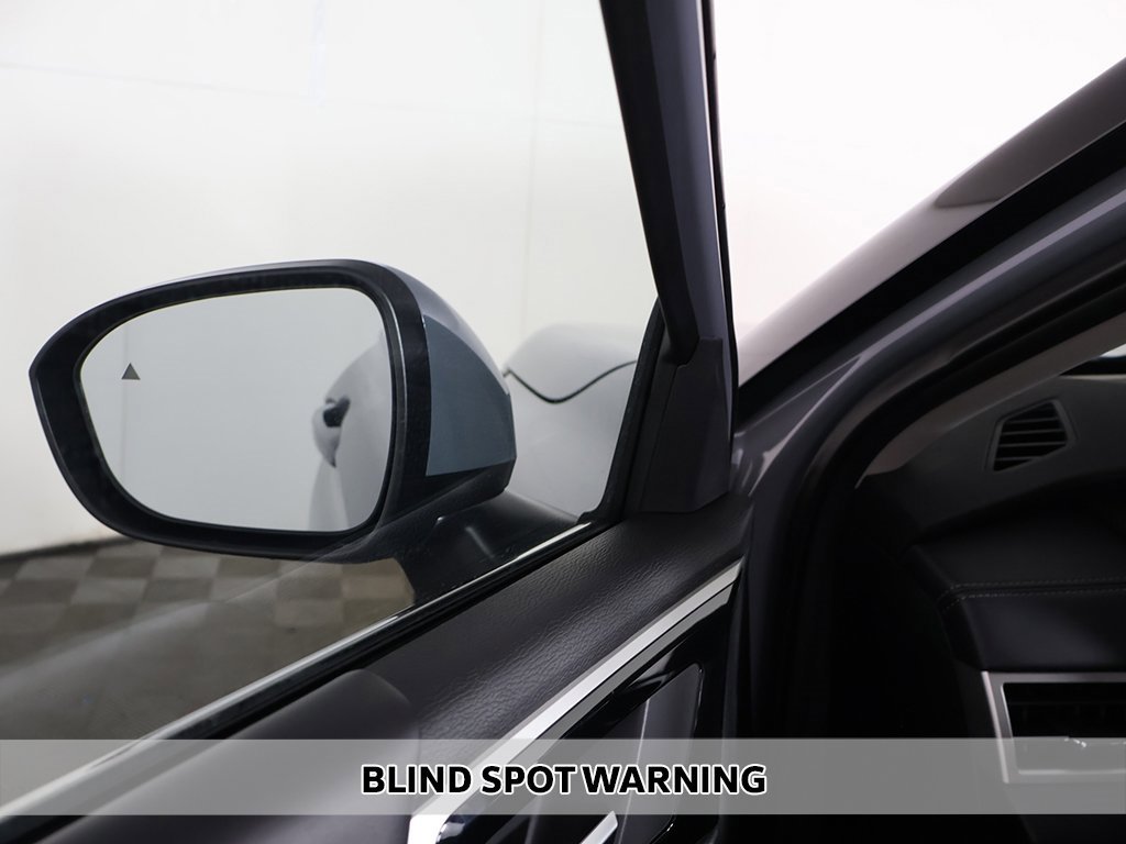 New 2025 Mitsubishi Outlander SE image 8