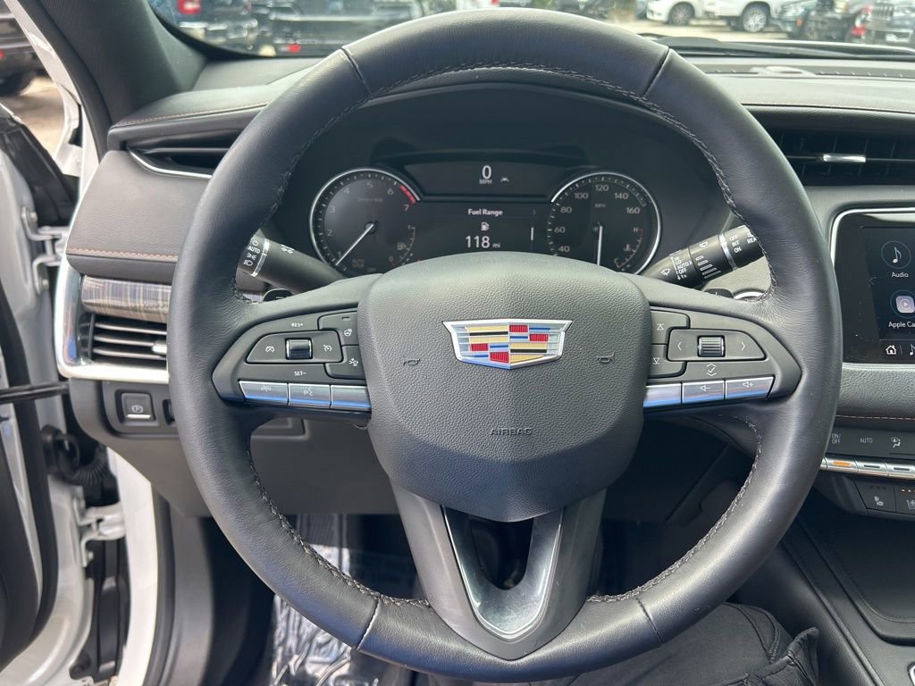 Used 2022 Cadillac XT4 Premium Luxury w/ Enhanced Visibility Package FWD image 16
