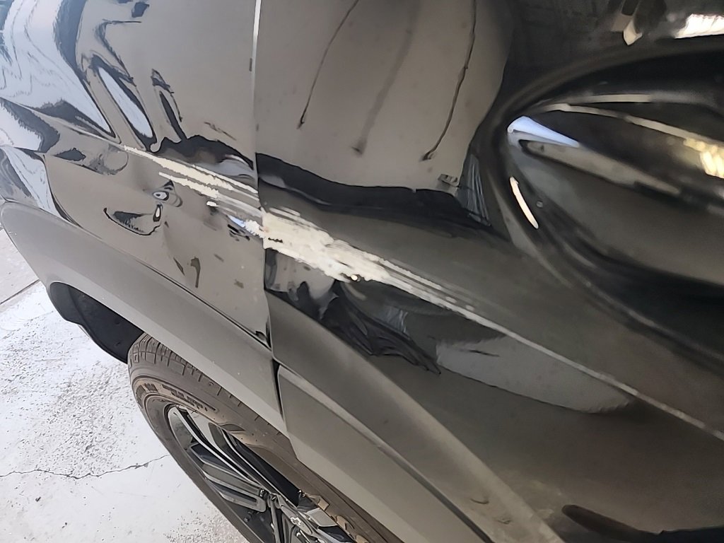 Used 2024 Chevrolet Trax ACTIV w/ Sunroof Package image 5