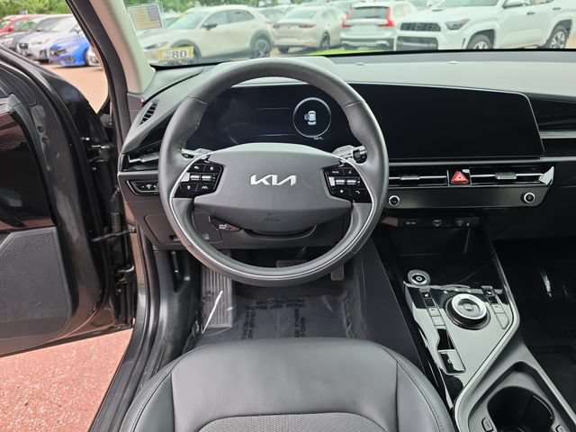 Used 2024 Kia Niro Wind w/ Wind Preserve Package FWD image 13