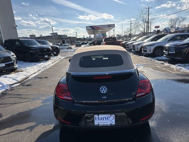 Used 2015 Volkswagen Beetle TDI image 11