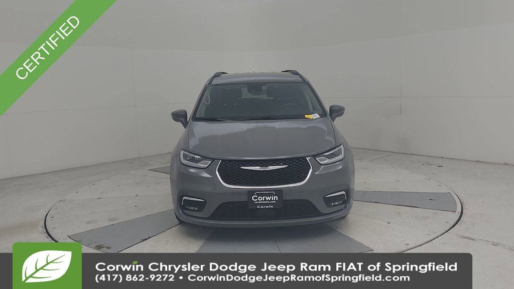 Certified 2022 Chrysler Pacifica Touring-L image 5
