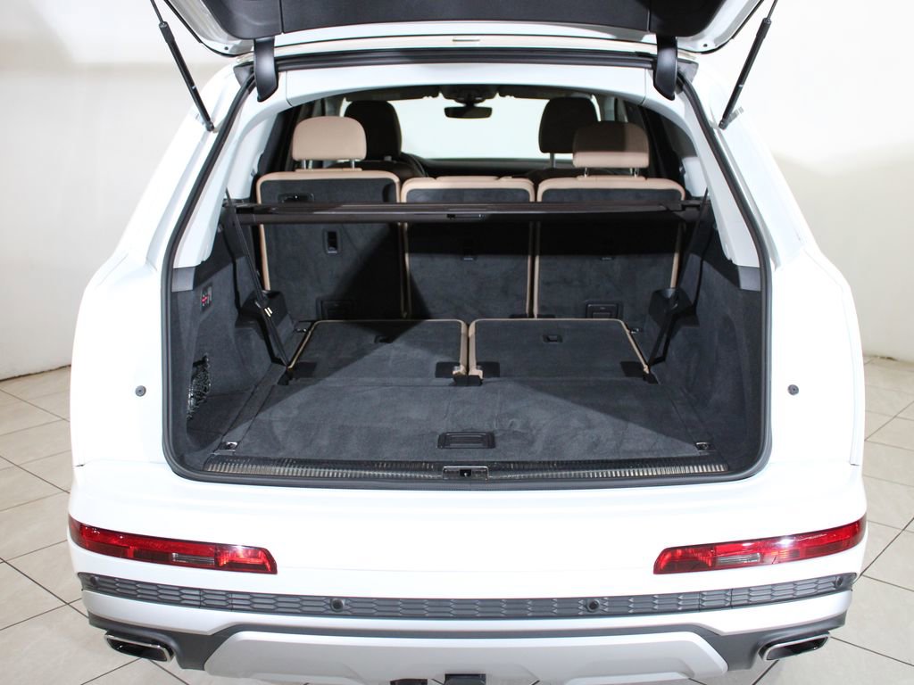 Certified 2025 Audi Q7 2.0T Premium Plus image 24