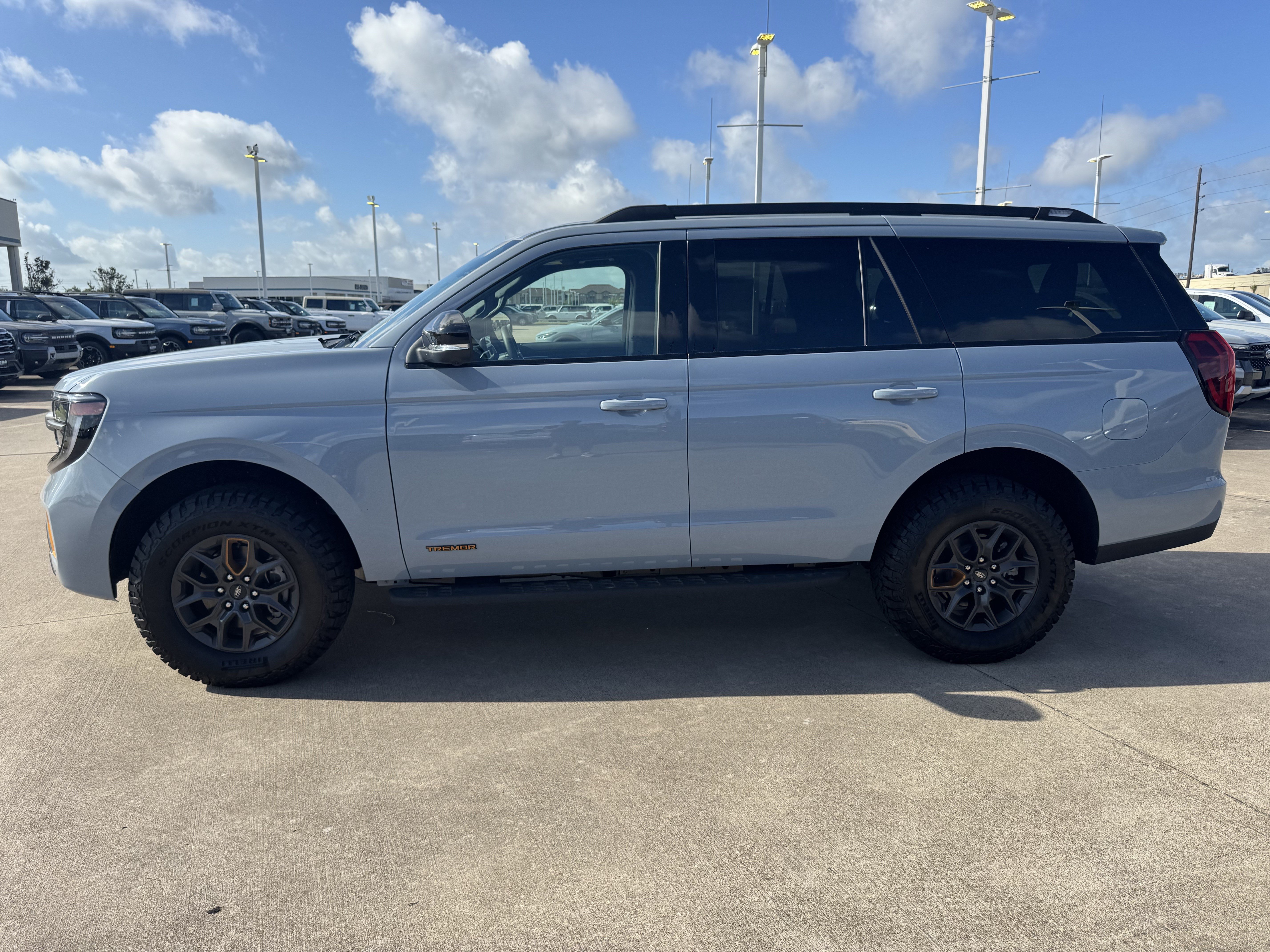 New 2027 Ford Expedition Tremor w/ Driver's Package AWD/4WD image 5