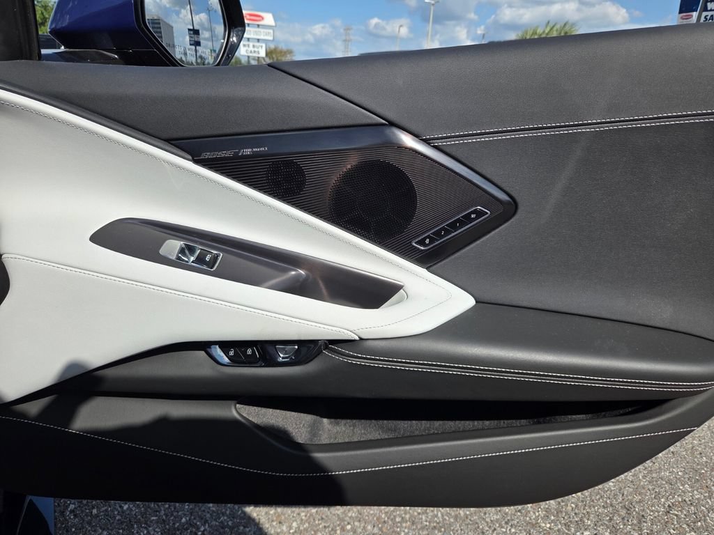 Used 2025 Chevrolet Corvette Stingray Preferred Conv w/ Stealth Interior Trim Package RWD image 17