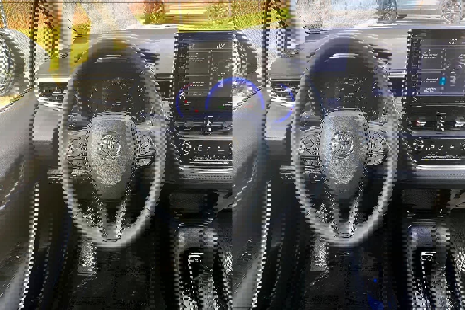 Used 2022 Toyota Corolla LE image 5