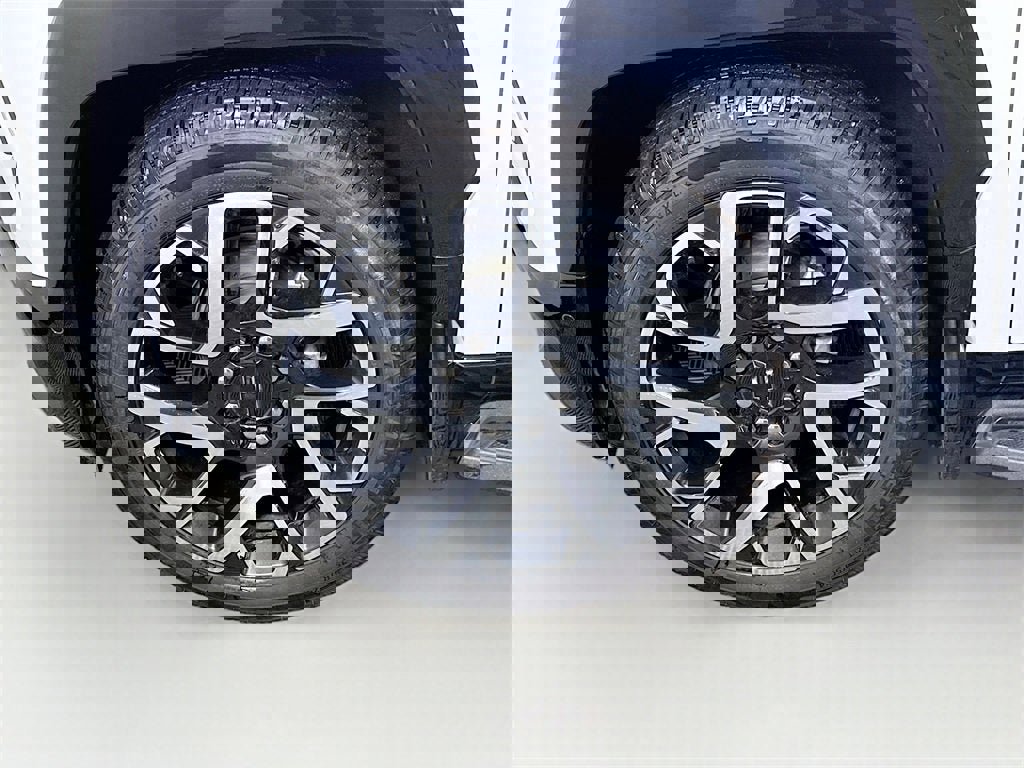 Used 2025 Chevrolet Silverado EV RST image 26