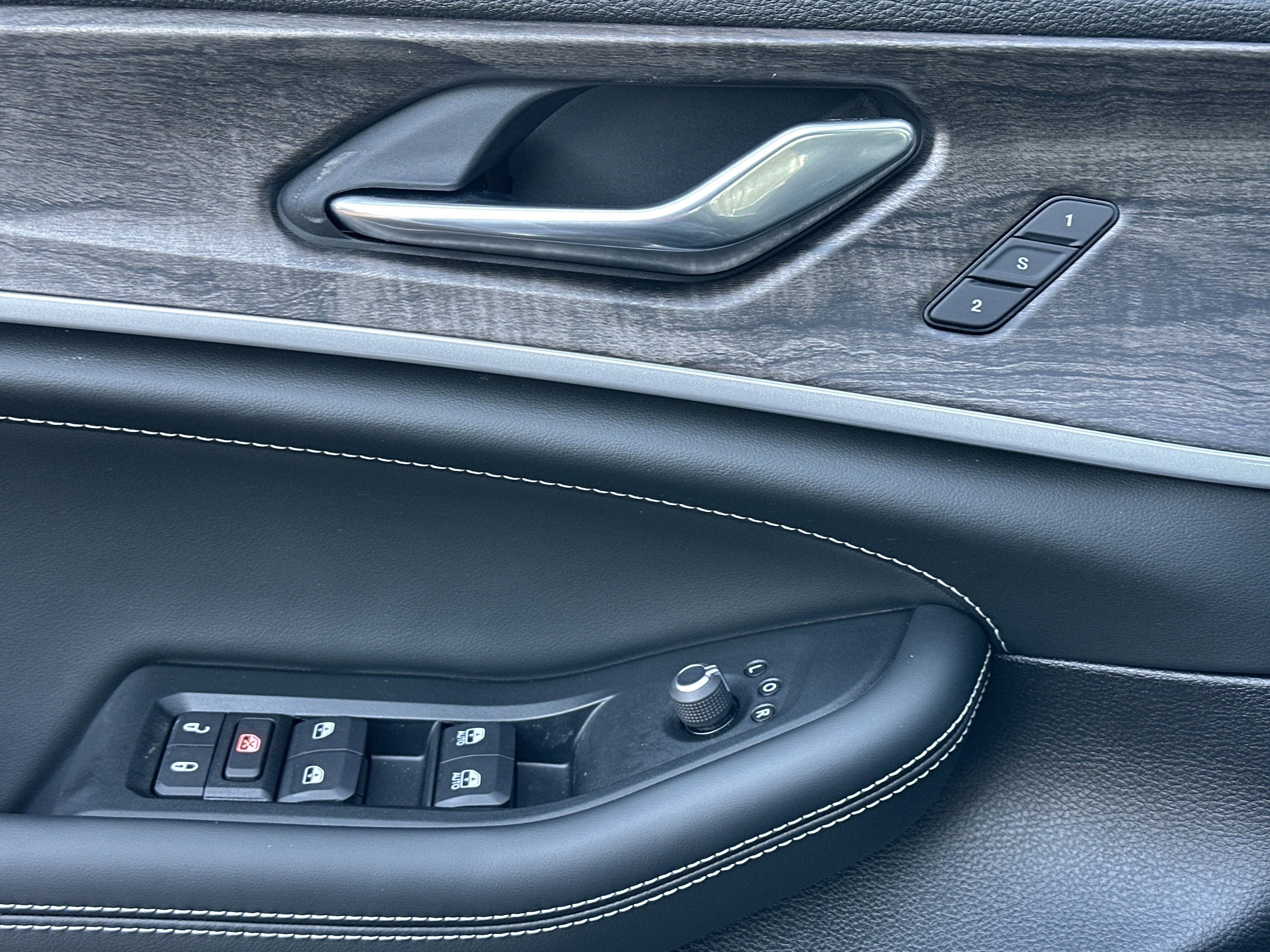 New 2026 Jeep Grand Cherokee L Limited image 14