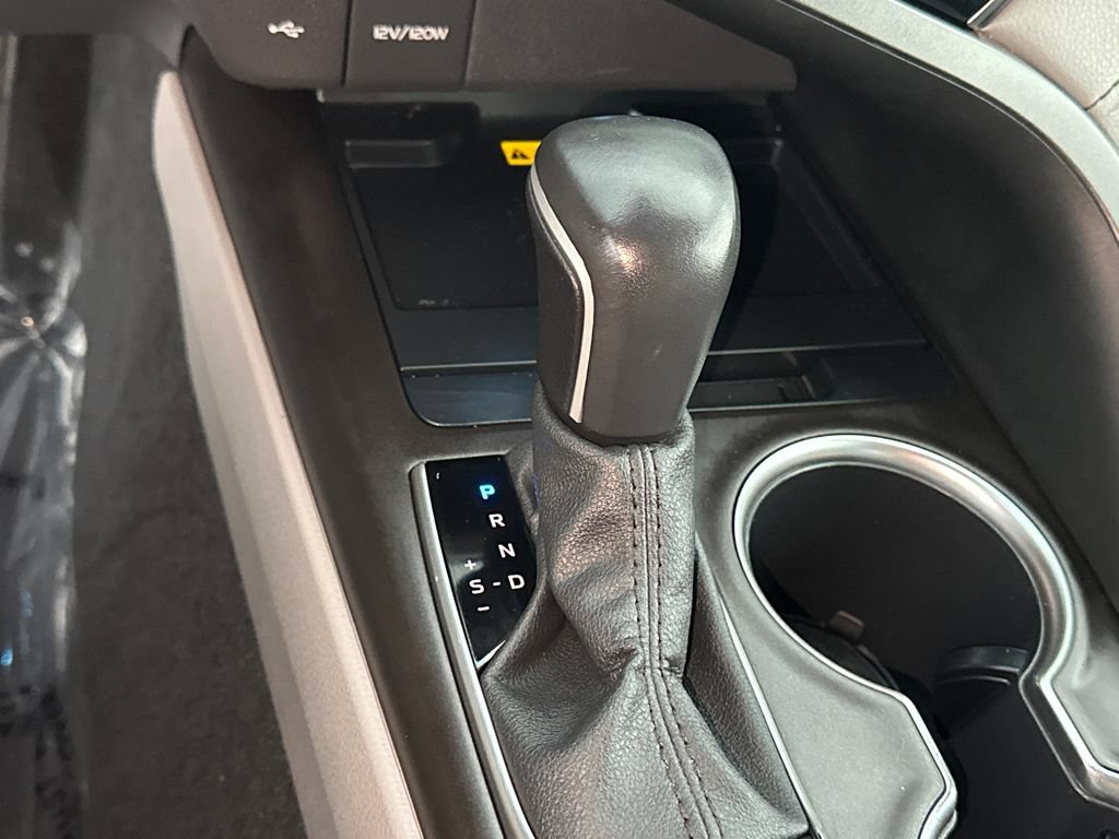 Used 2022 Toyota Camry XLE FWD image 31