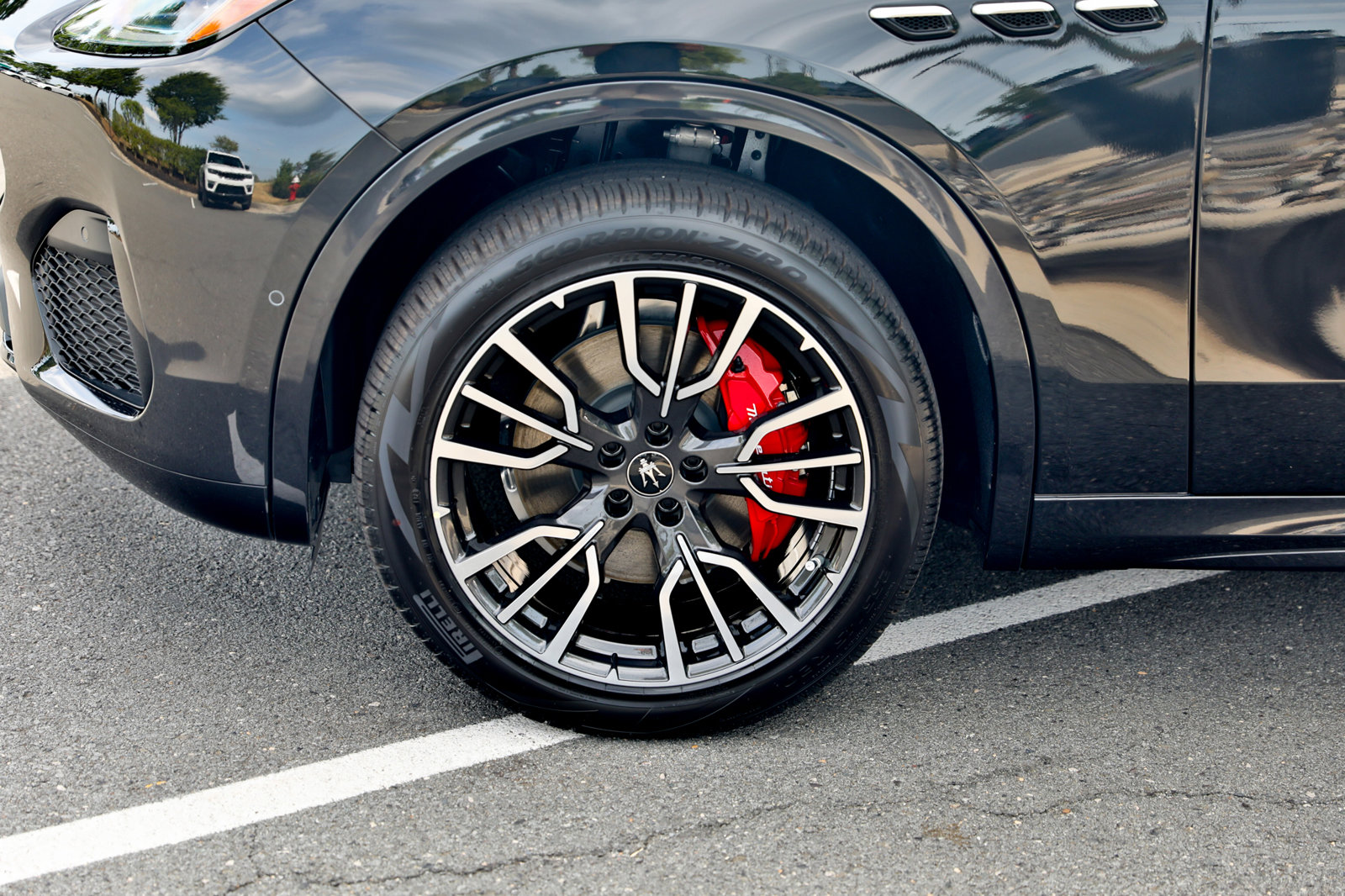 New 2024 Maserati Grecale GT image 9