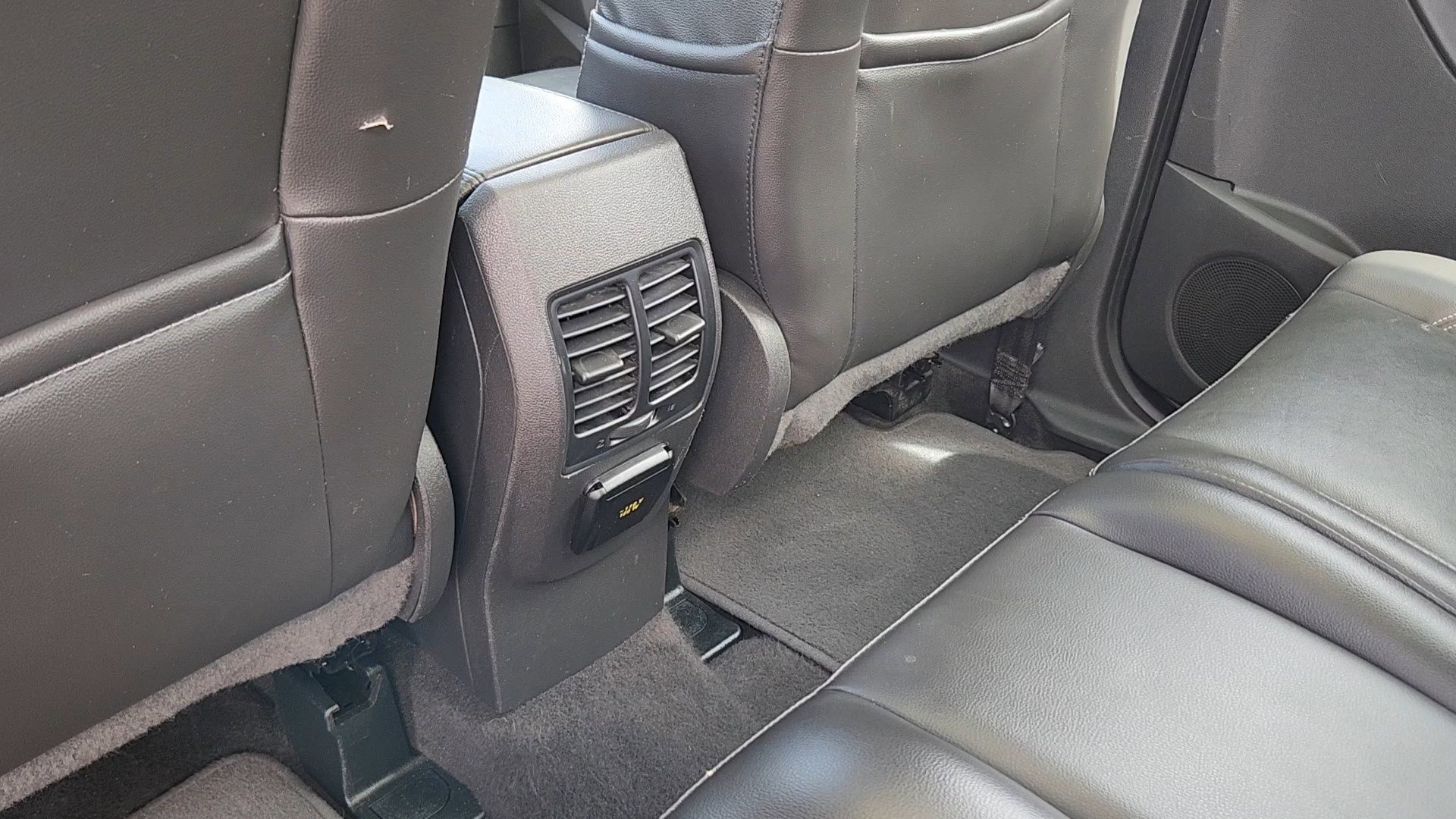 Used 2017 Ford C-MAX Energi SE w/ Equipment Group 402A image 17