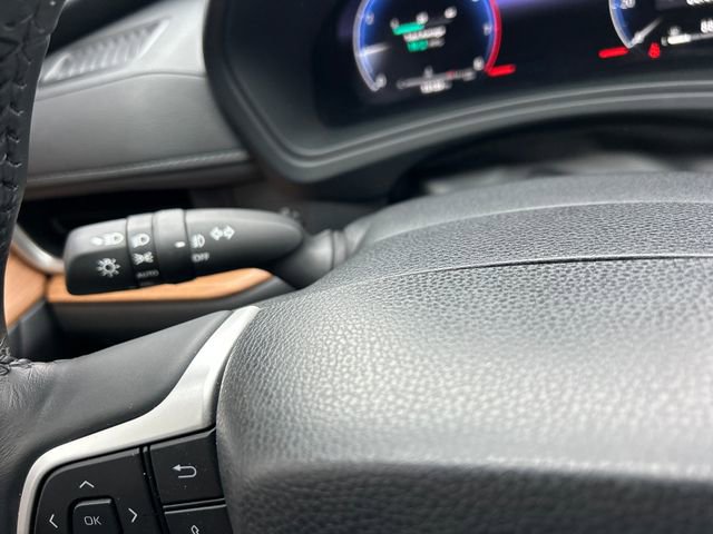 Used 2024 Toyota Grand Highlander Limited image 16