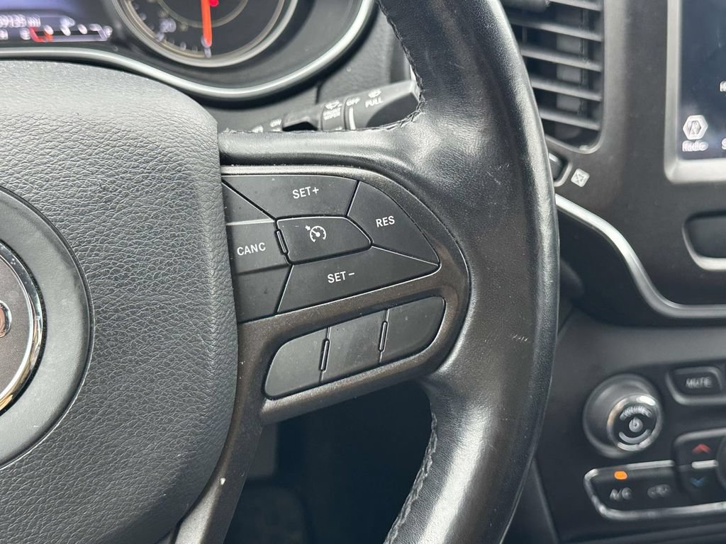 Used 2020 Jeep Cherokee Trailhawk w/ Cold Weather Group AWD/4WD image 23