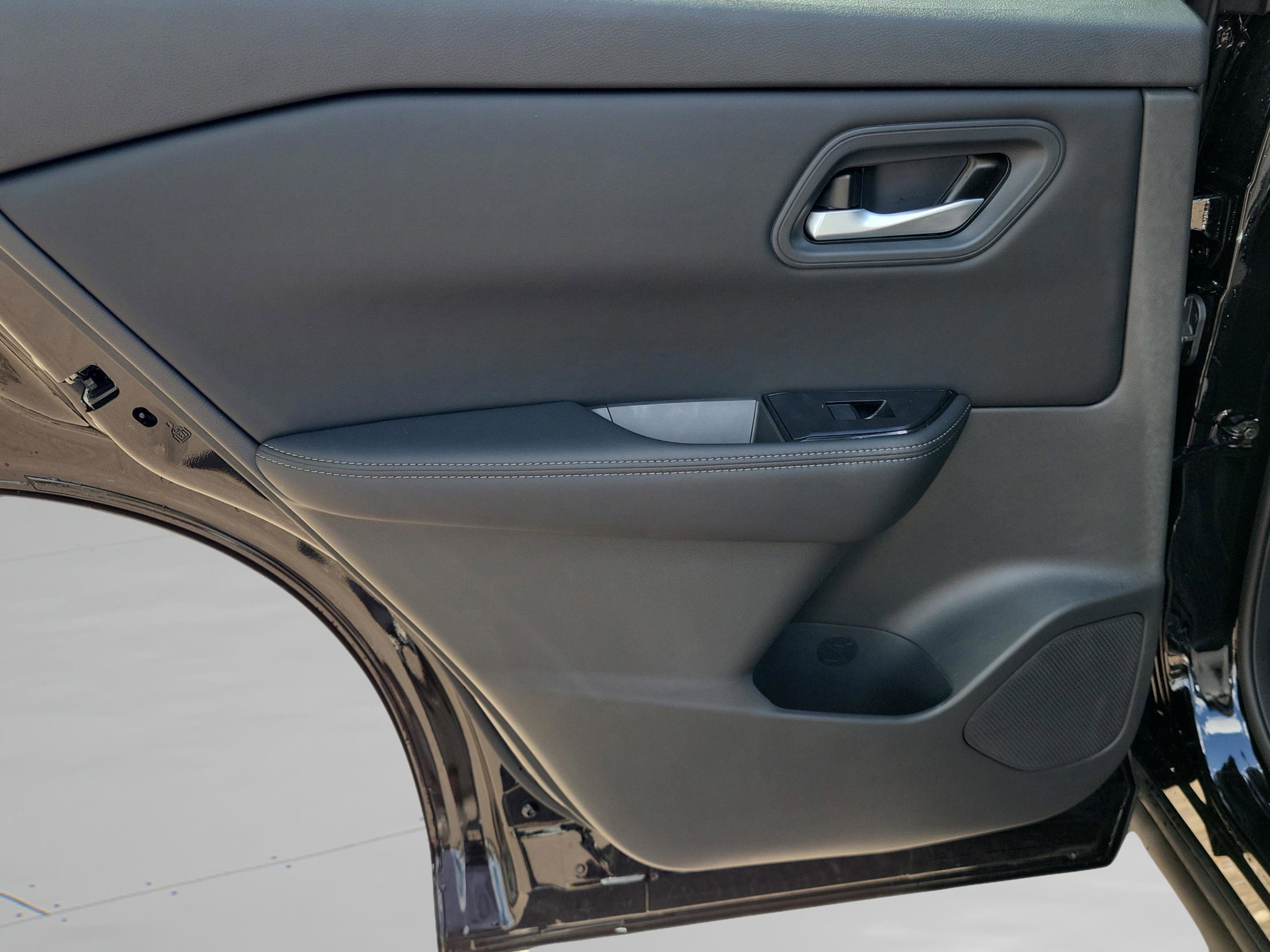 New 2026 Nissan Rogue SV FWD image 10