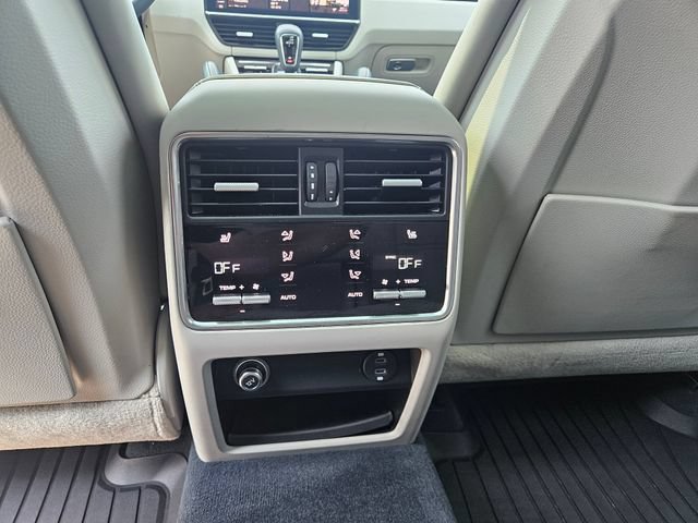 Used 2021 Porsche Cayenne AWD/4WD image 35