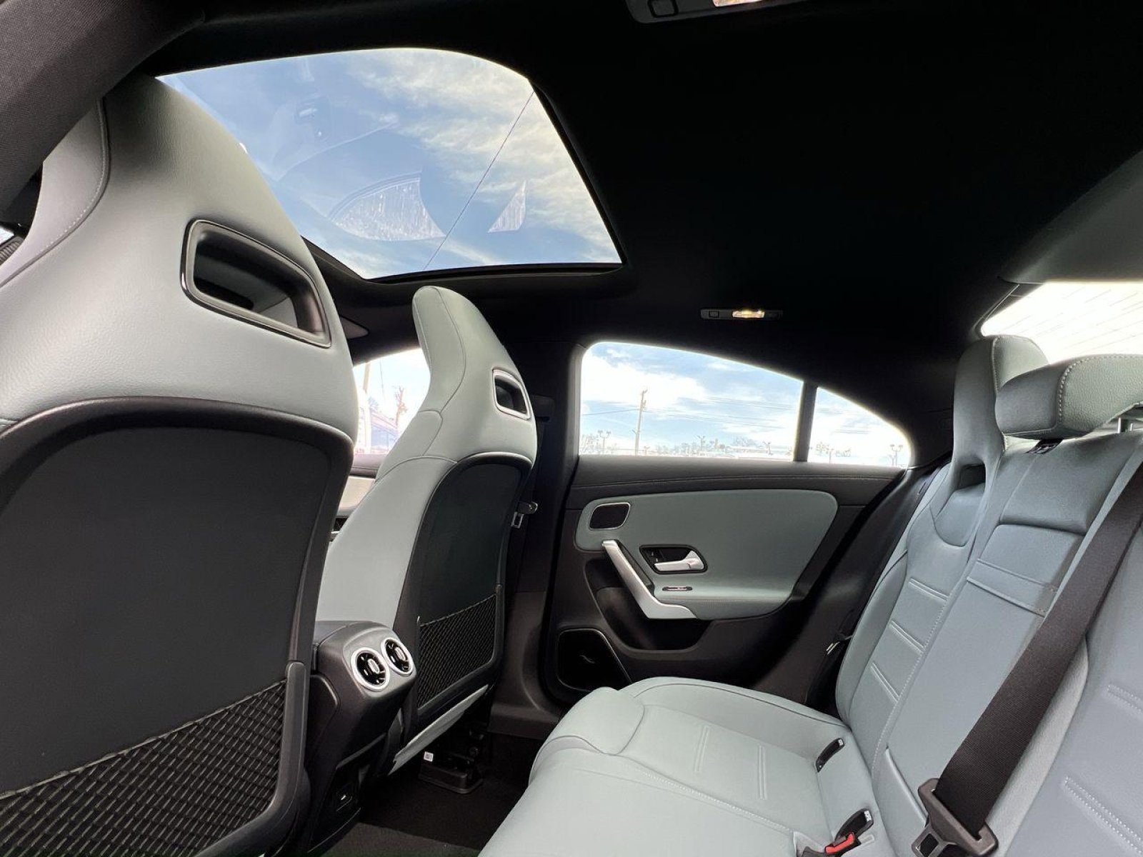 New 2025 Mercedes-Benz CLA 35 AMG 4MATIC image 22