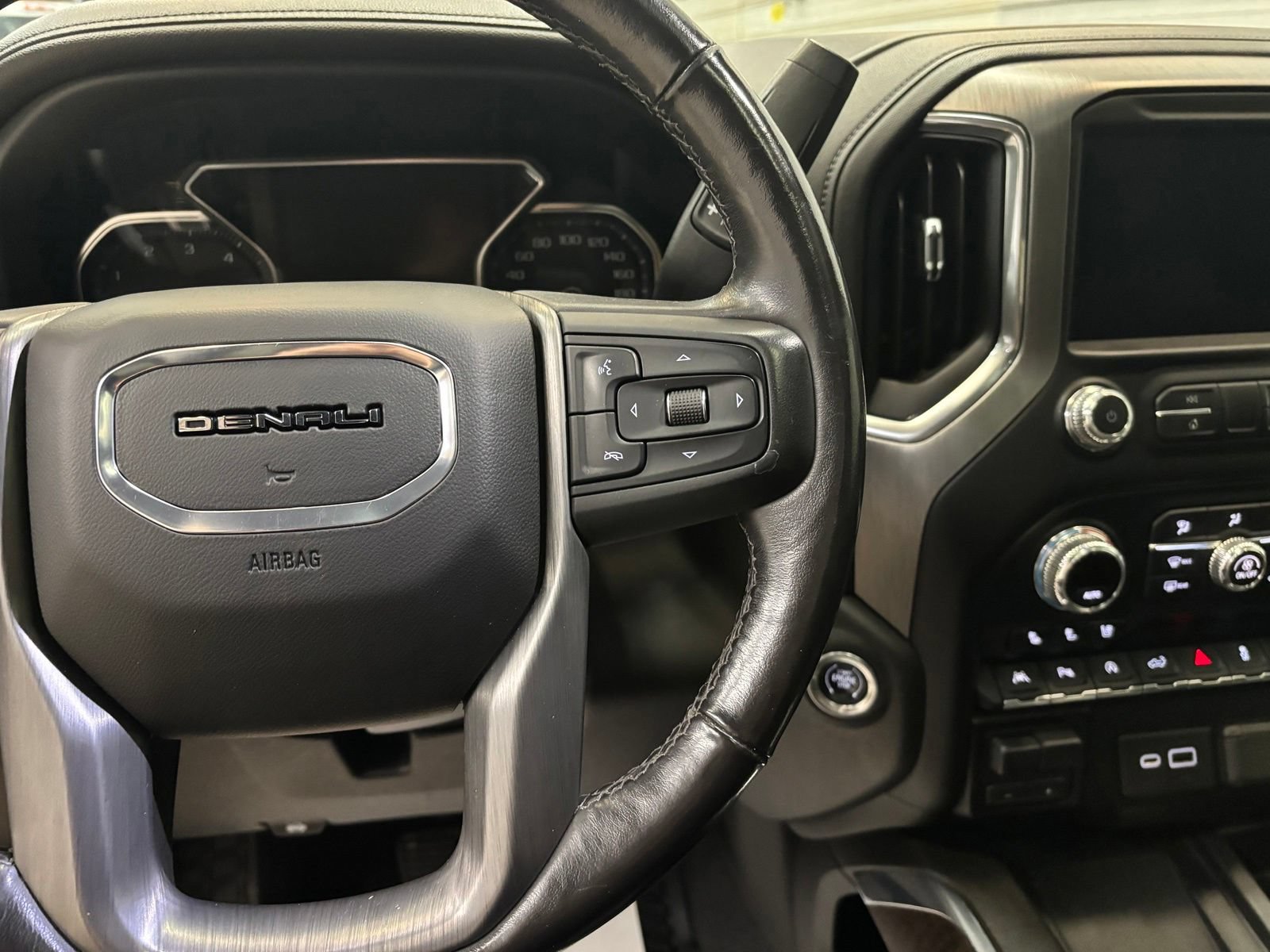 Used 2021 GMC Sierra 1500 Denali w/ Denali Ultimate Package AWD/4WD image 15