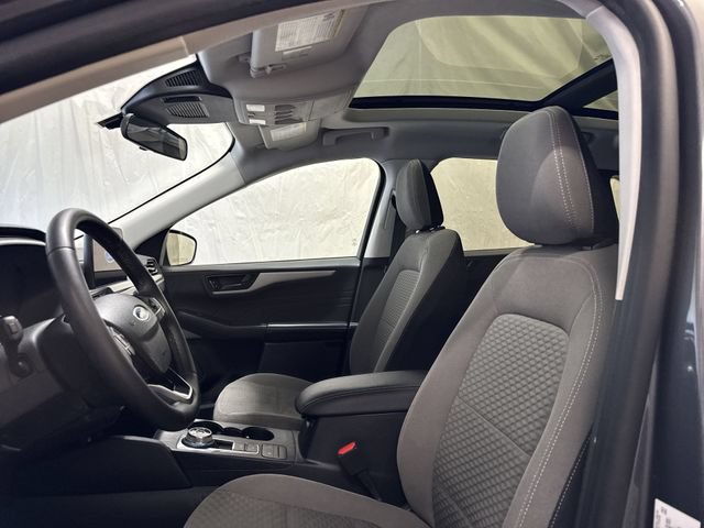 Used 2022 Ford Escape SE w/ SE Sport Appearance Package FWD image 11