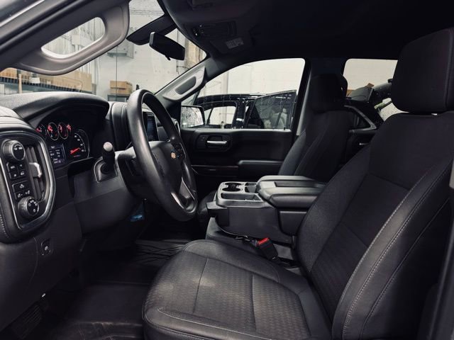 Used 2020 Chevrolet Silverado 1500 LT w/ LT Value Package AWD/4WD image 15