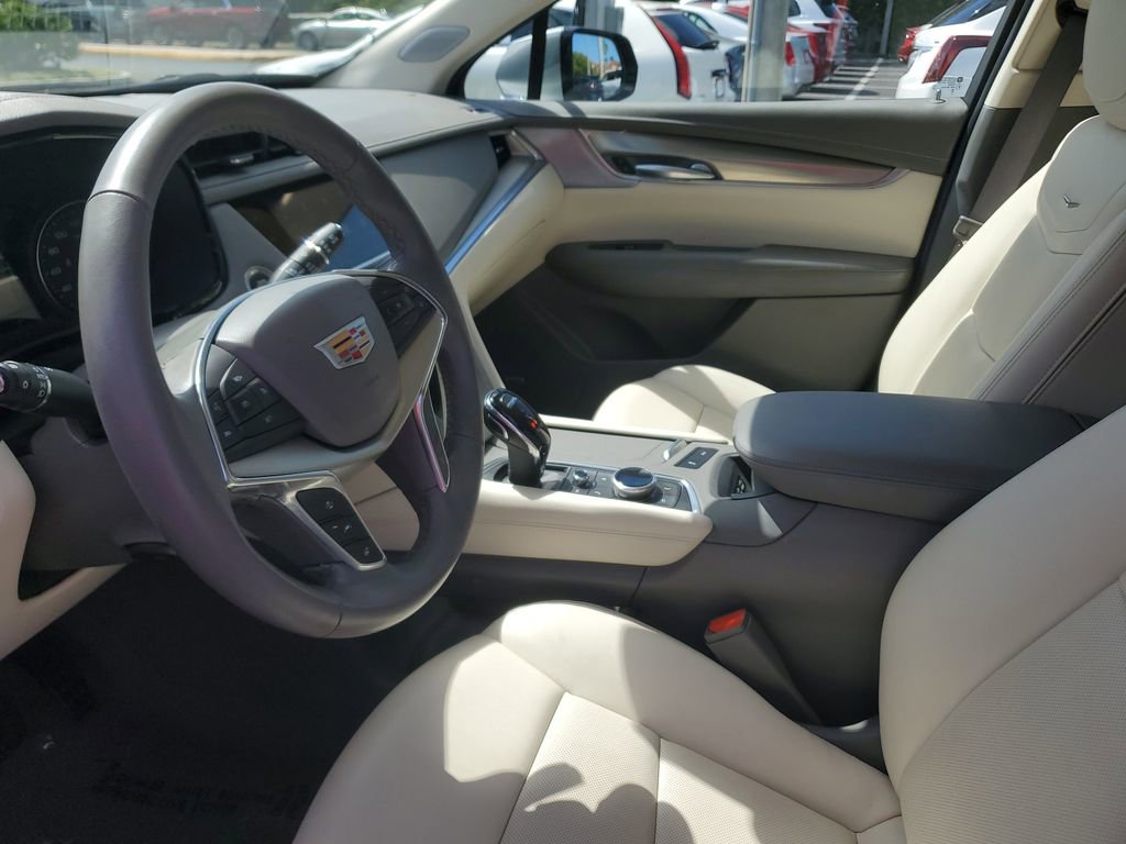 Certified 2024 Cadillac XT5 Premium Luxury w/ Technology Package FWD image 21