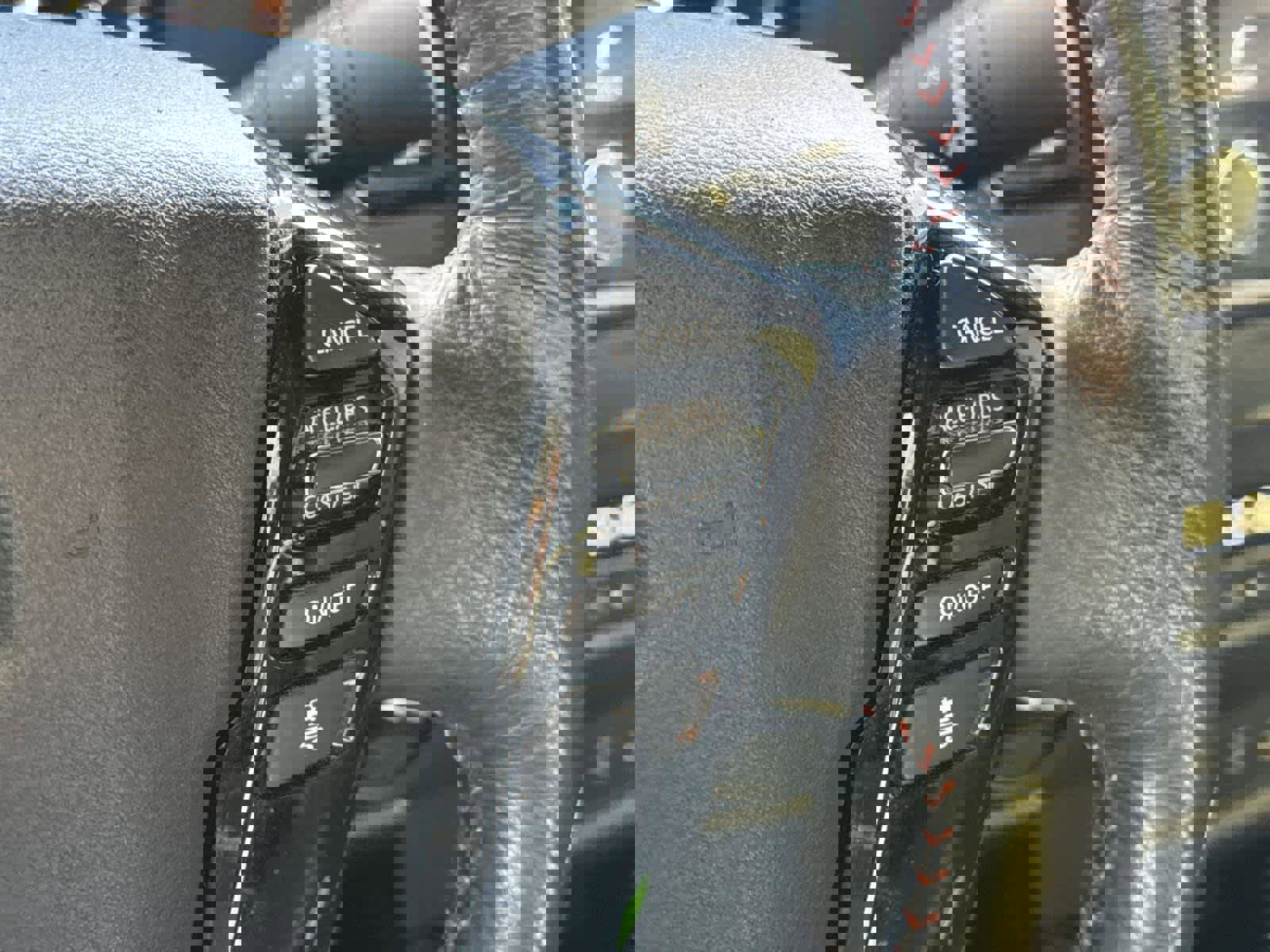 Used 2024 Nissan Frontier PRO-4X w/ Technology Package image 25