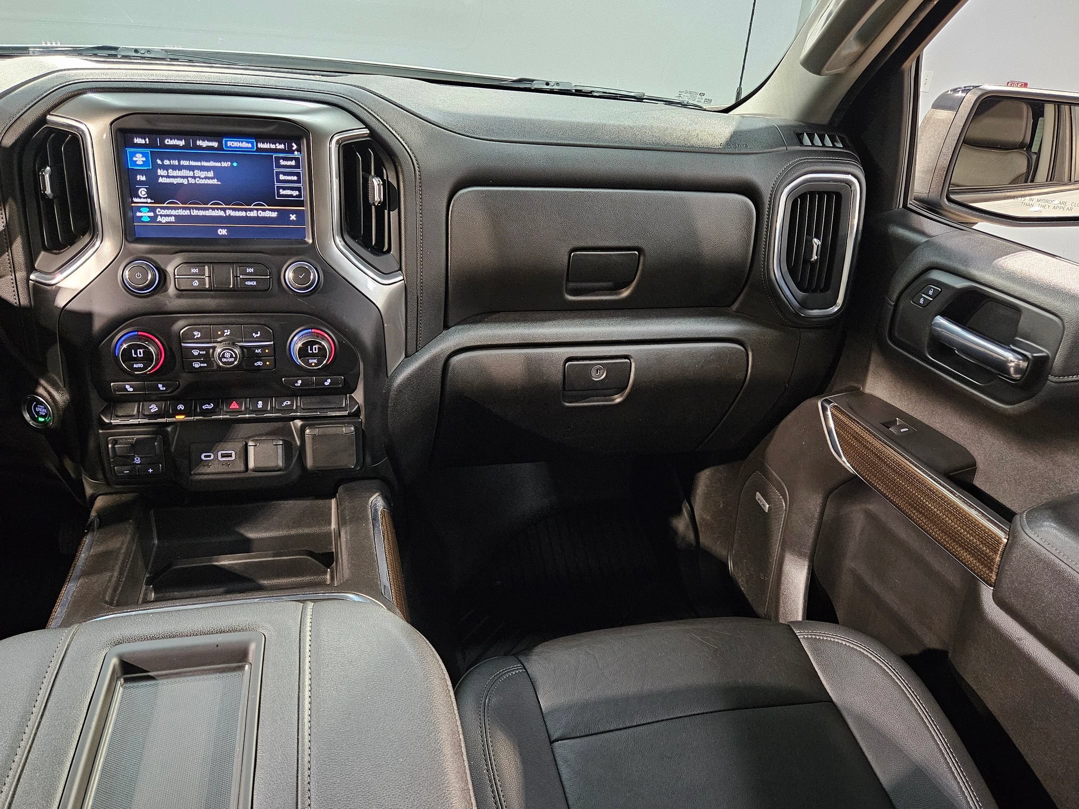 Used 2021 Chevrolet Silverado 1500 LT Trail Boss w/ Convenience Package II AWD/4WD image 11
