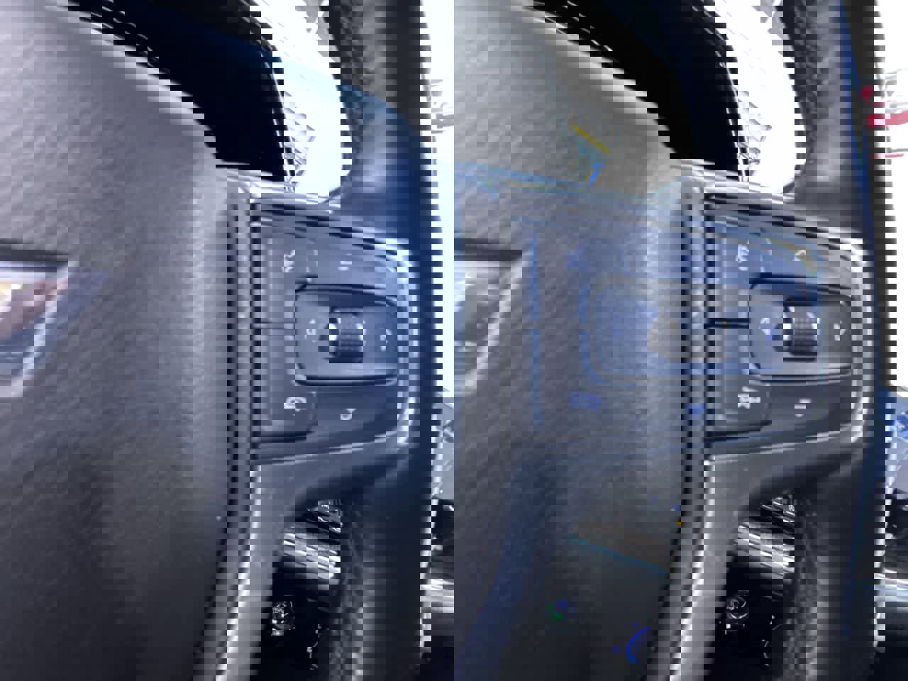 Used 2022 Chevrolet Silverado 1500 LT image 20