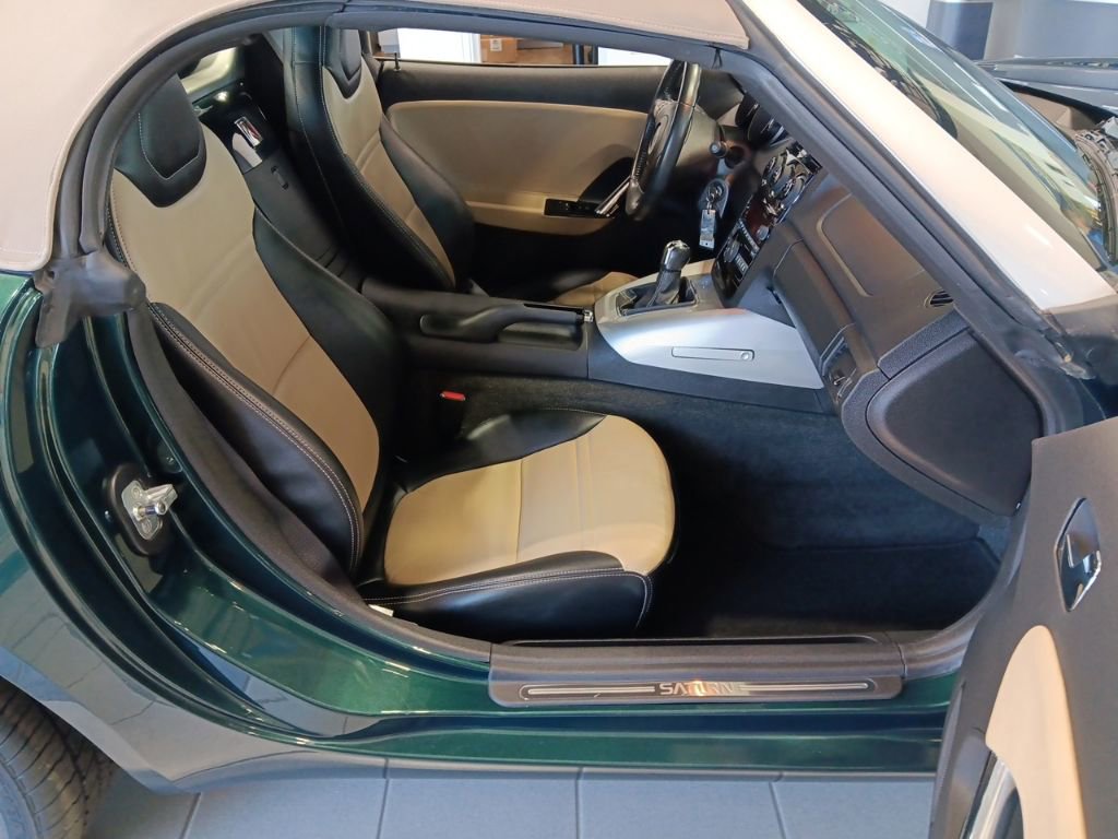 Used 2007 Saturn Sky w/ Premium Trim Pkg RWD image 15