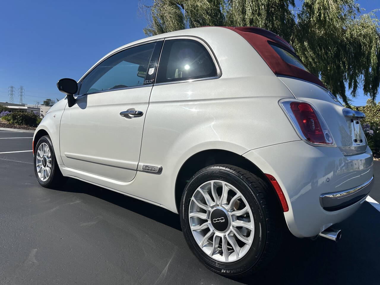 Used 2014 FIAT 500 Lounge w/ Luxury Leather Package FWD image 2