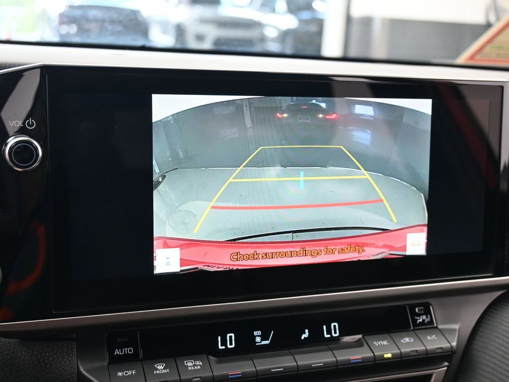 Used 2025 Toyota Camry SE w/ Multimedia Upgrade Package FWD image 18