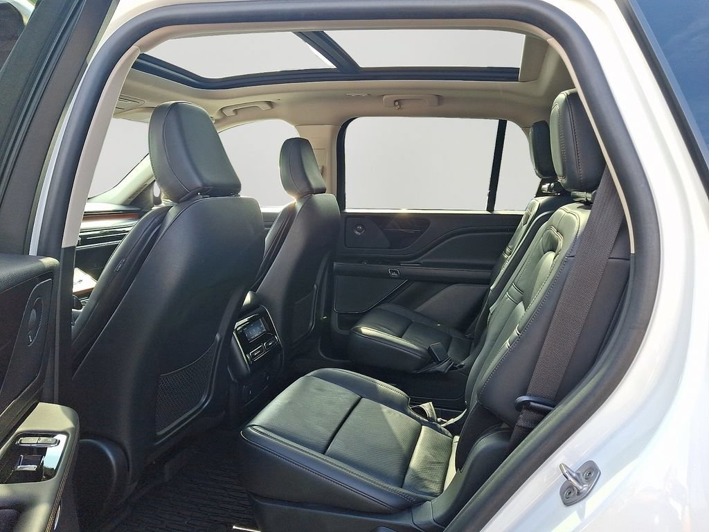 Used 2023 Lincoln Aviator Grand Touring w/ Elements Package Plus AWD/4WD image 8