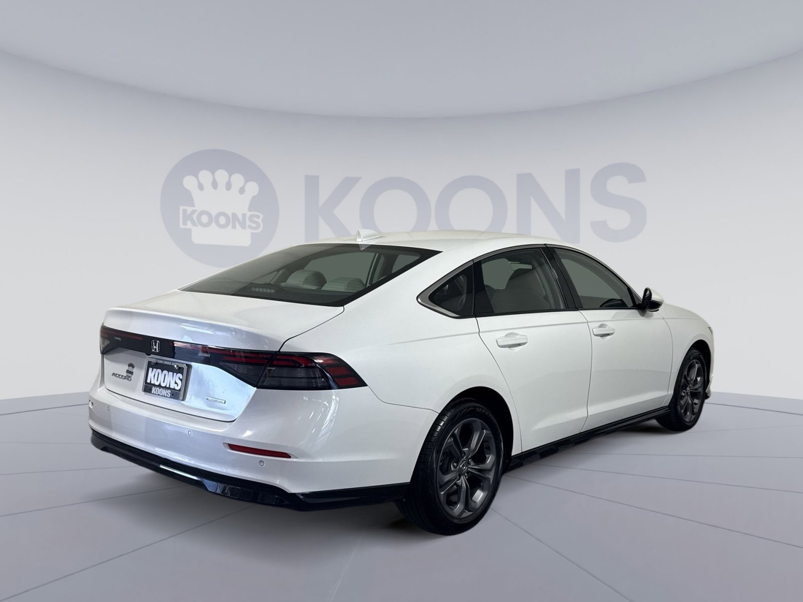 Used 2023 Honda Accord EX-L image 7