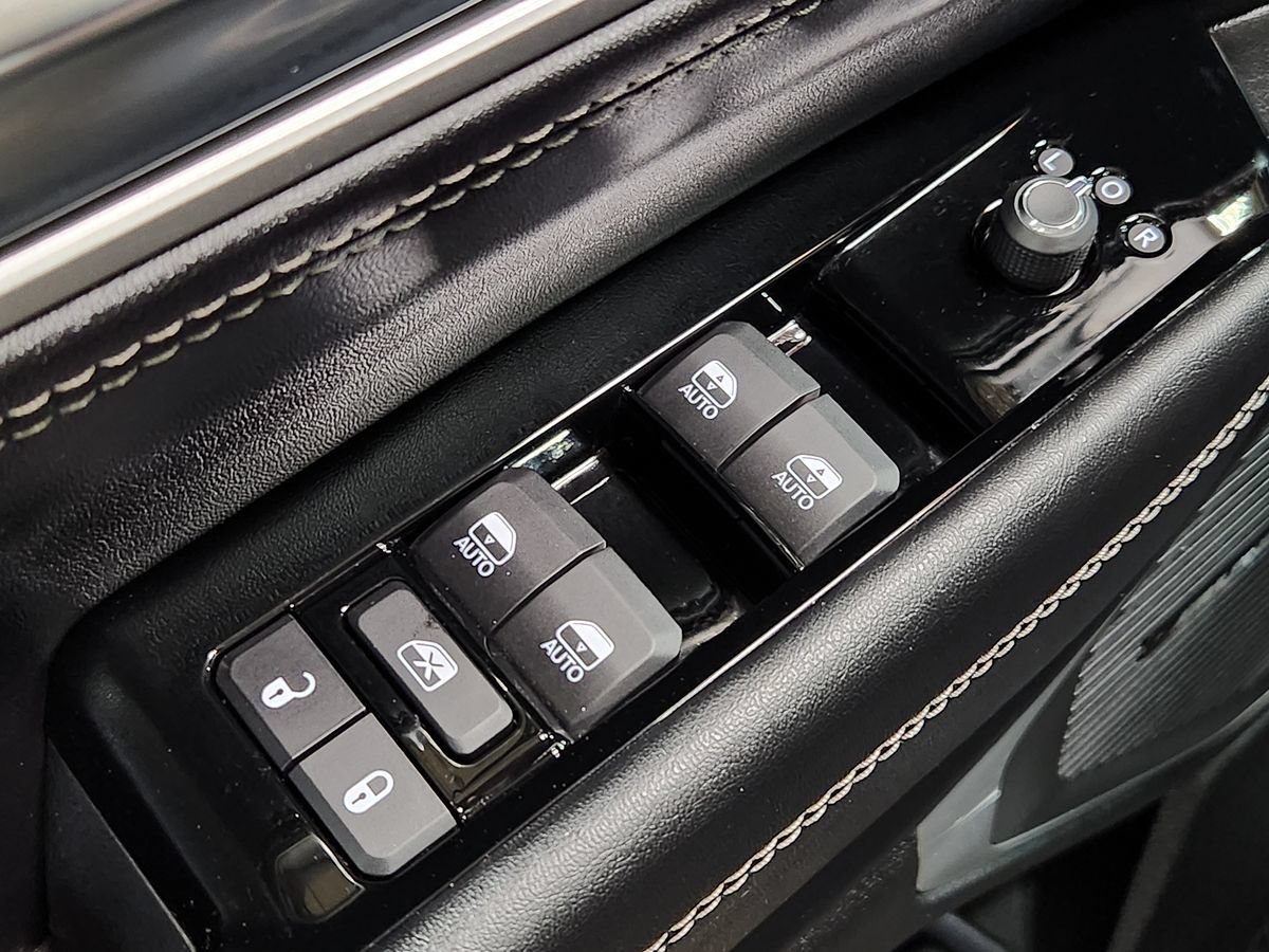 Used 2023 Jeep Wagoneer 4WD w/ Premium Group I image 43