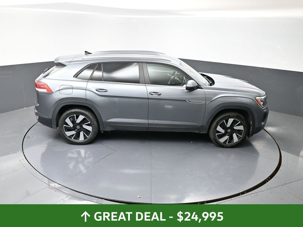 Used 2024 Volkswagen Atlas Cross Sport SE image 44