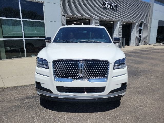 Certified 2023 Lincoln Navigator L Reserve AWD/4WD image 9