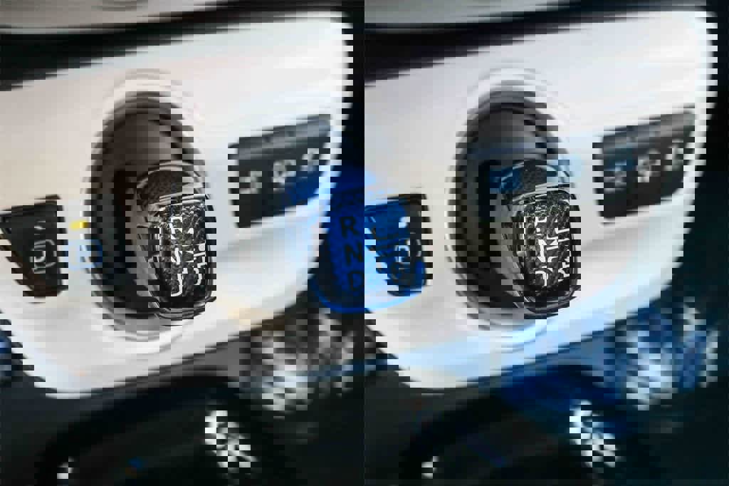 Used 2018 Toyota Prius Prime Plus image 19