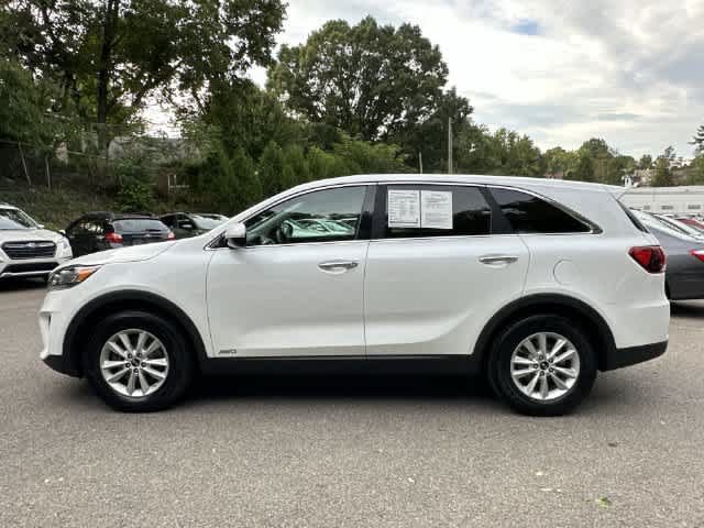 Used 2019 Kia Sorento AWD V6 image 2