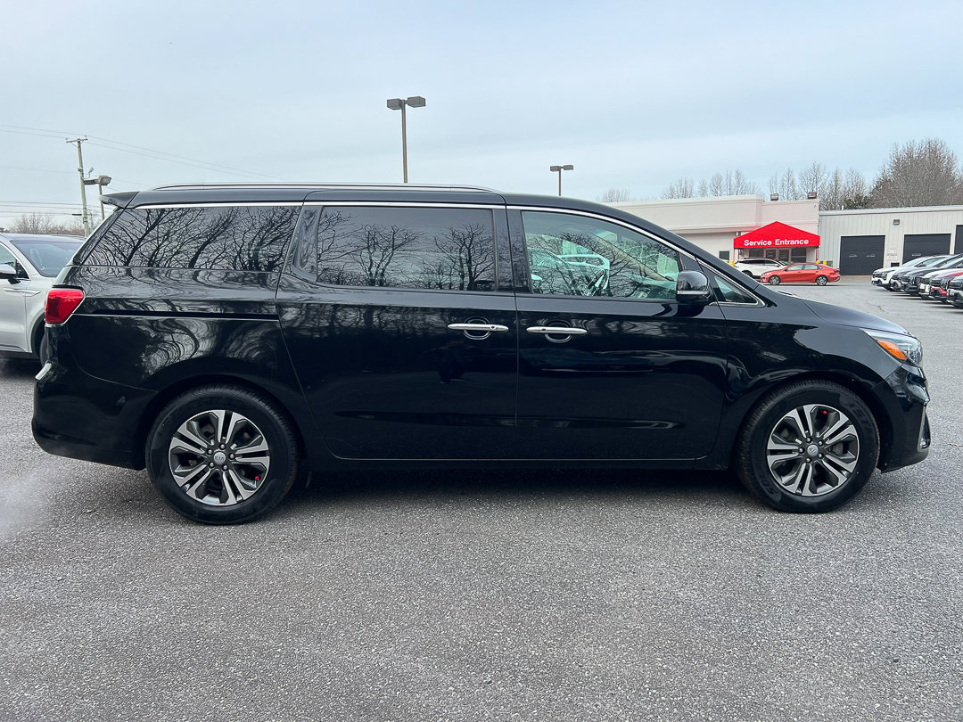 Used 2019 Kia Sedona SX image 9