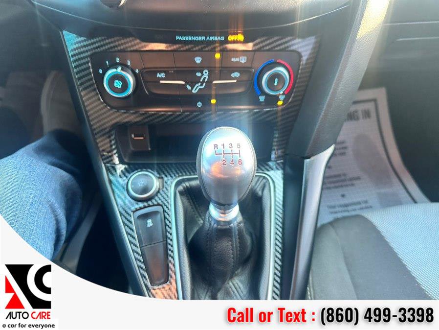 Used 2016 Ford Focus ST image 22