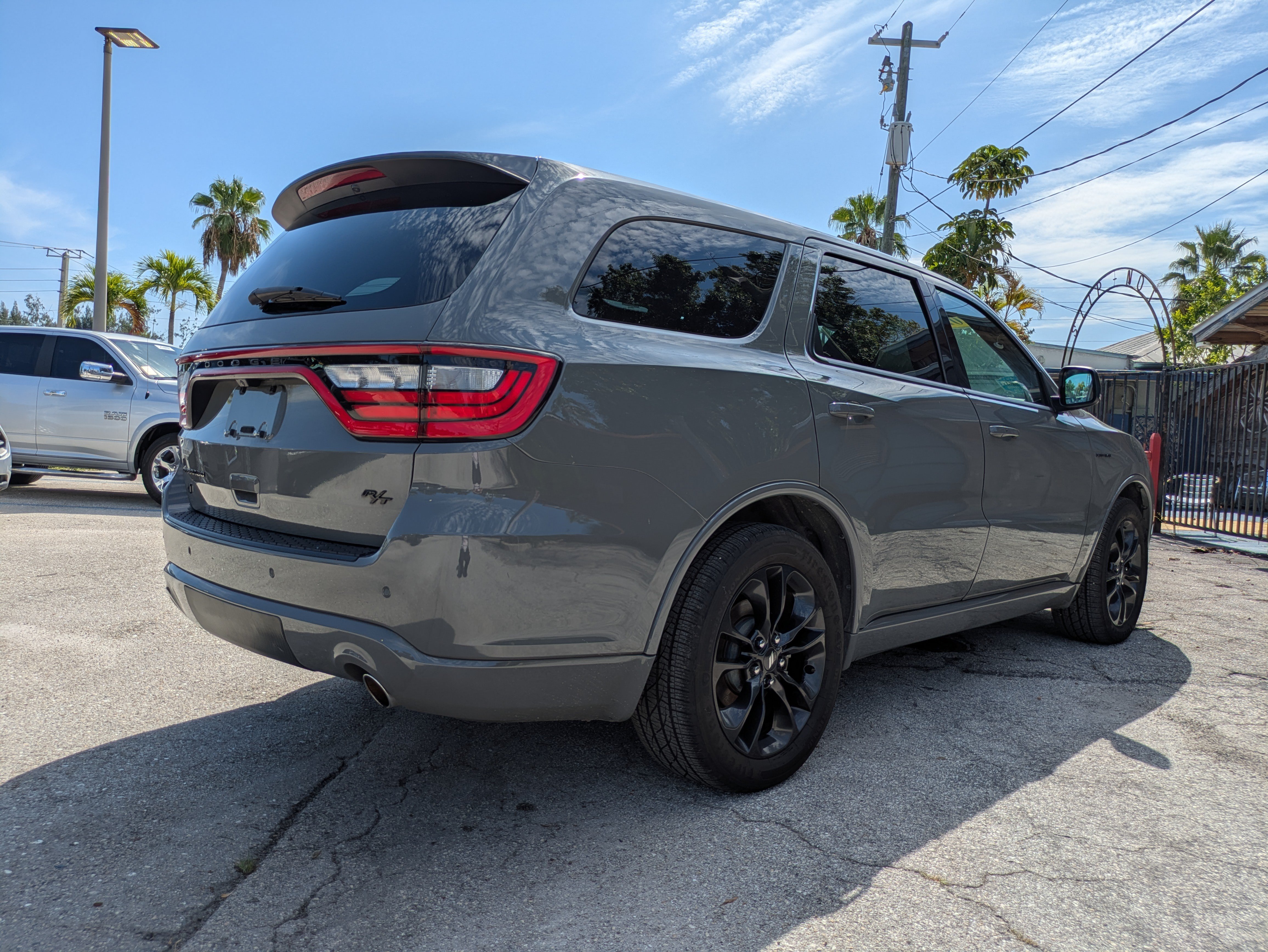 Used 2021 Dodge Durango R/T w/ Blacktop Package RWD image 4